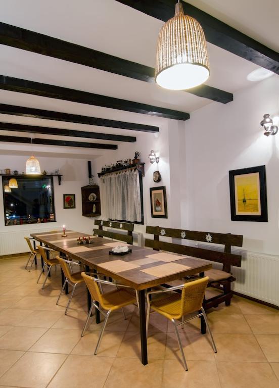 Casa Georgescu Hotel Rîşnov Buitenkant foto